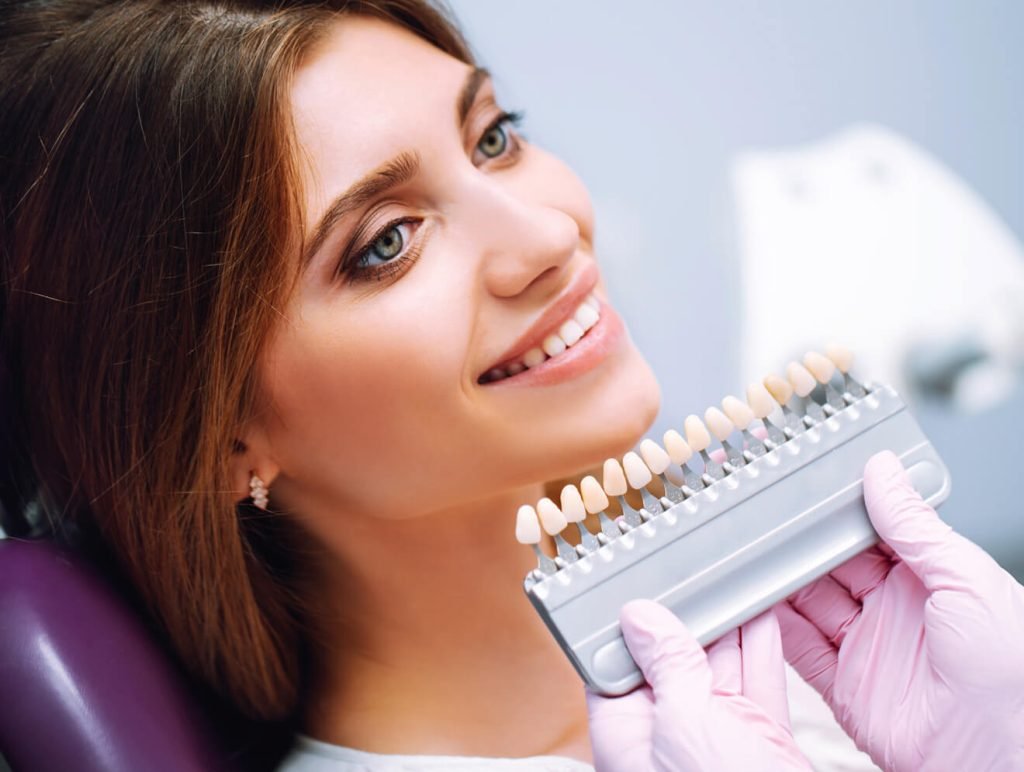 Cara Memutihkan Gigi Secara Aman di Klinik Gigi Profesional
